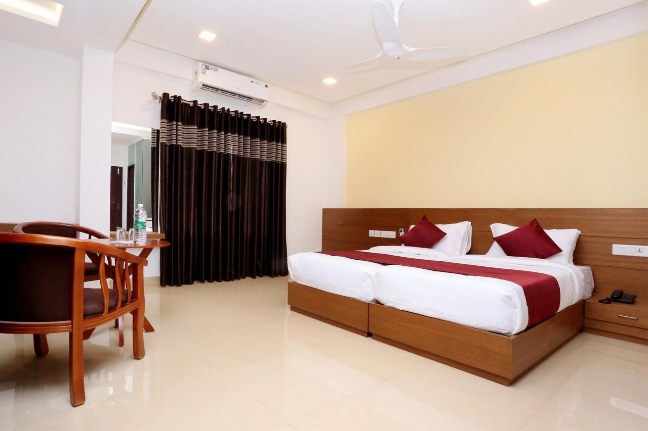 Hotel Ayodhya Residency Кожикоде Экстерьер фото